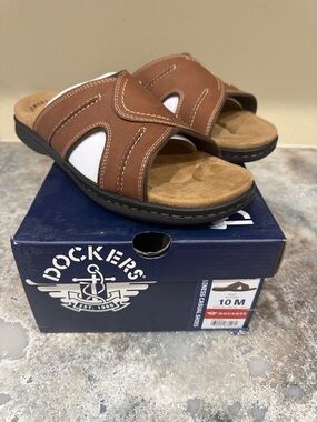 Dockers Brown and White Men’s Slide Sandals